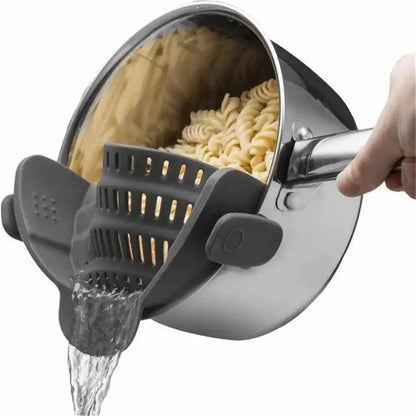 Clip-on pot strainer