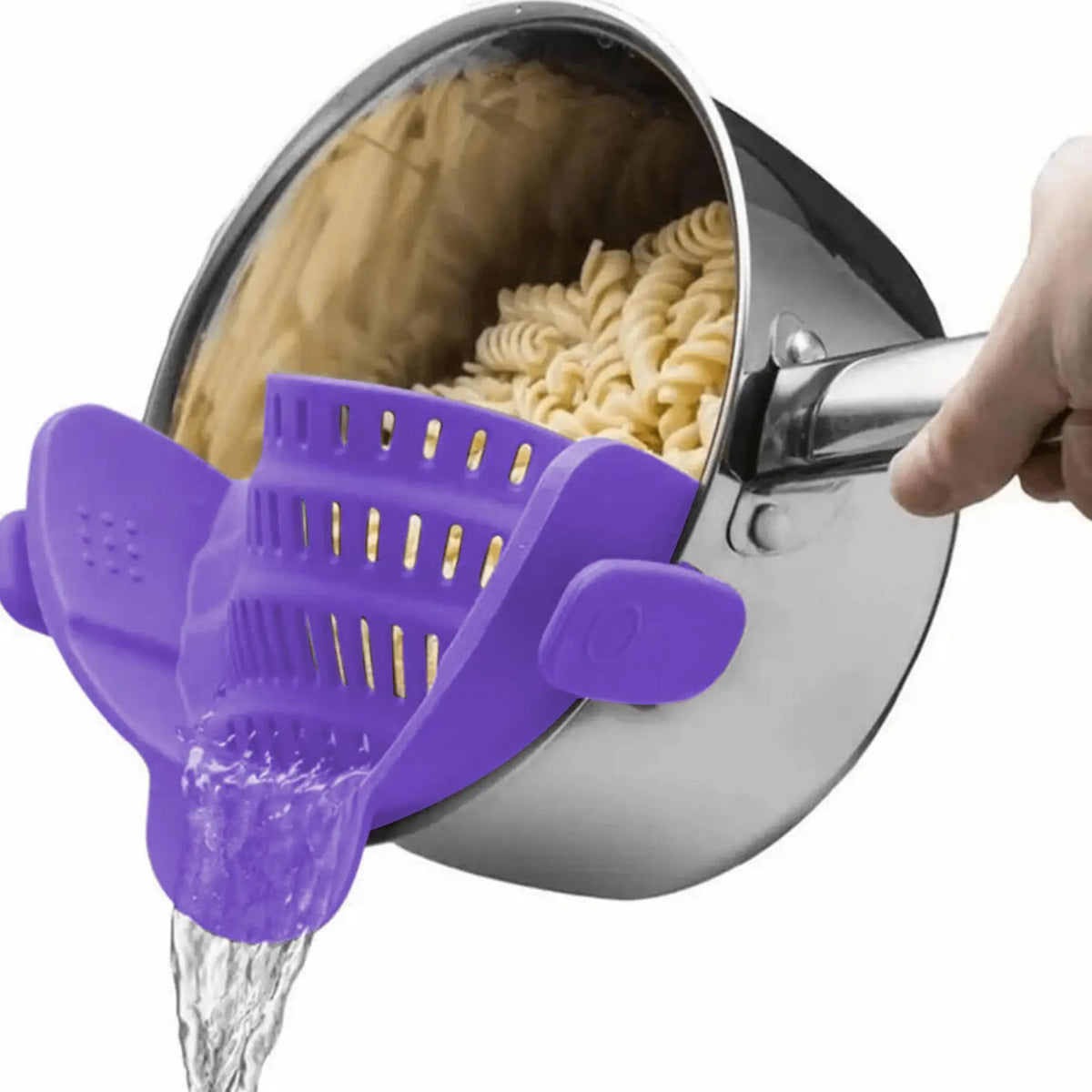 Clip-on pot strainer